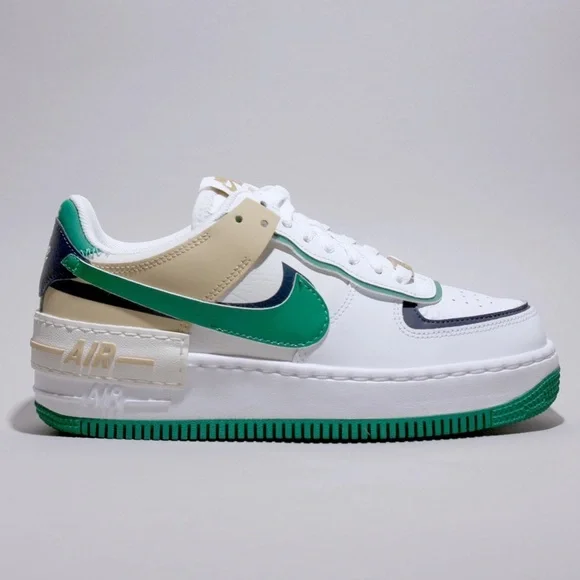 Nike Af1 shadow brand new
White/Malachite/Sesame/Midnight Navy
NWOT - Picture 1 of 13